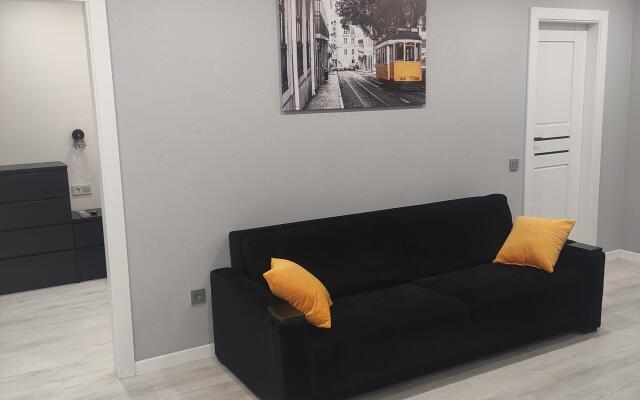 Dvukhkomnatnaya Kvartira V Samom Tsentre Flat