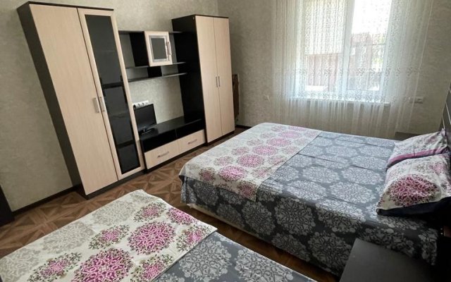 Zhemchuzhina u Morya Flat