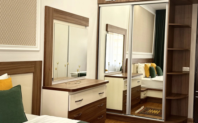 Апартаменты 2-к в самом центре Еревана