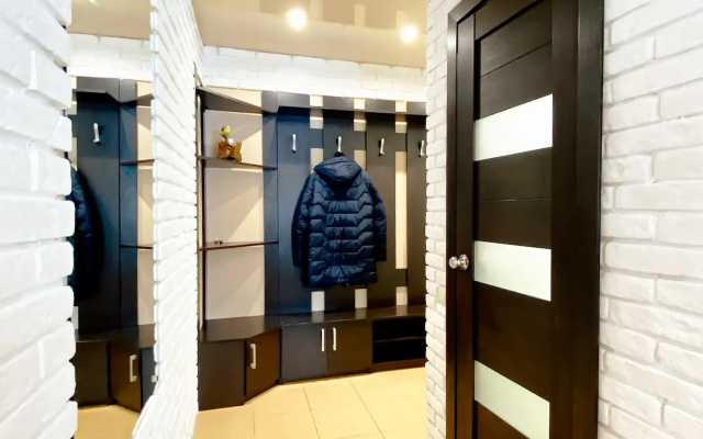 Apartamenty 2h k. na Galkinskaa 107 u Vokzala