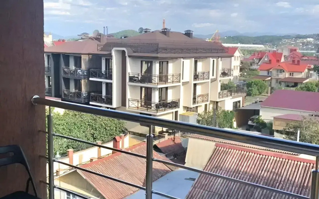 Studiya na Pervoj Linii Morya Flat