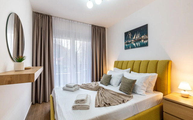 Warm-coloured stylish Apartments