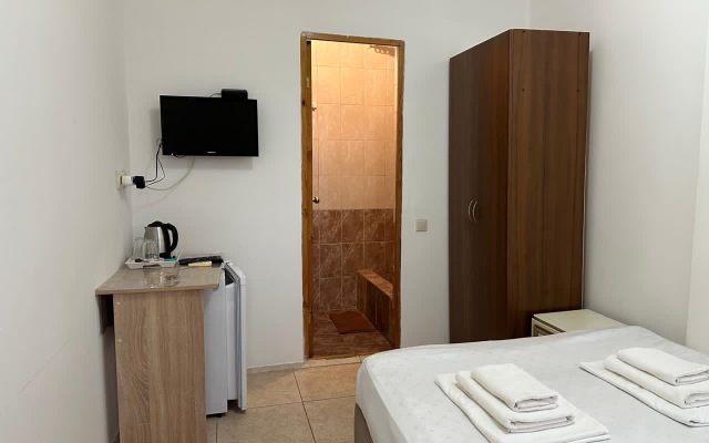 Mini-otel Apra (Parus)