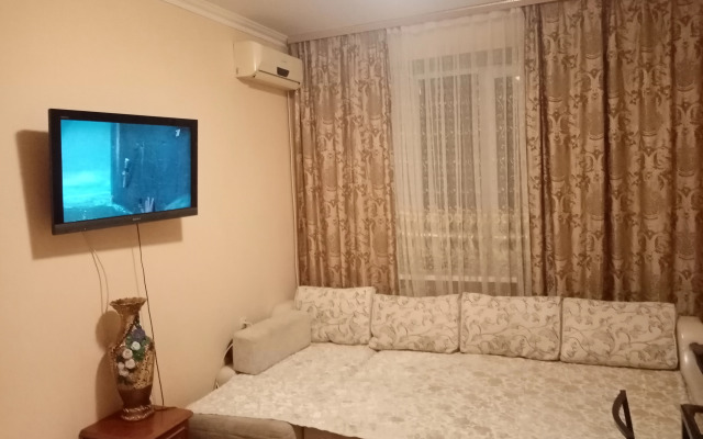 S 2-ya Spalnyamii Kukhney Flat