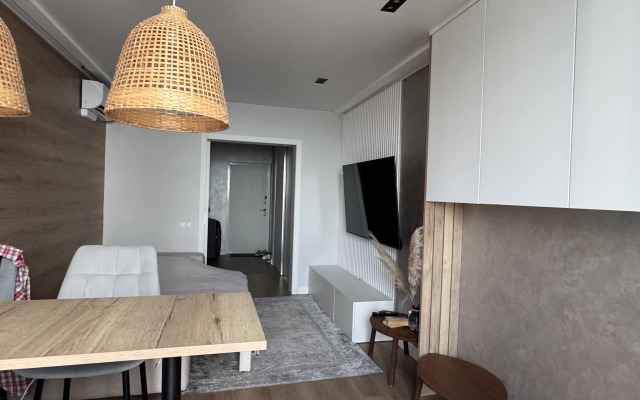 Apartament favorit MorskayaSimfonya-2 s panoramoj na more, bassejnom na territorii ZhK Apartment