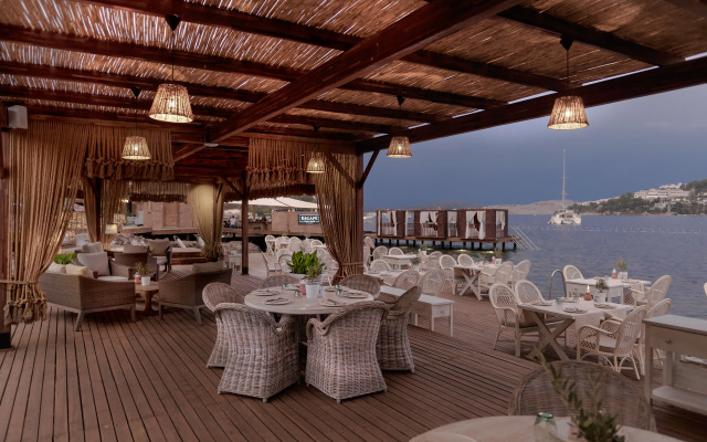 Cape Bodrum Luxury Hotel & Beach