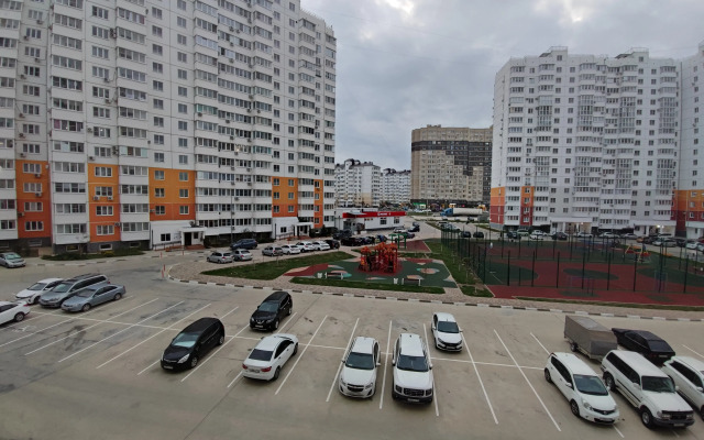 Uyutnaya kvartira na bulvare Admirala Pustoshkina Apartments