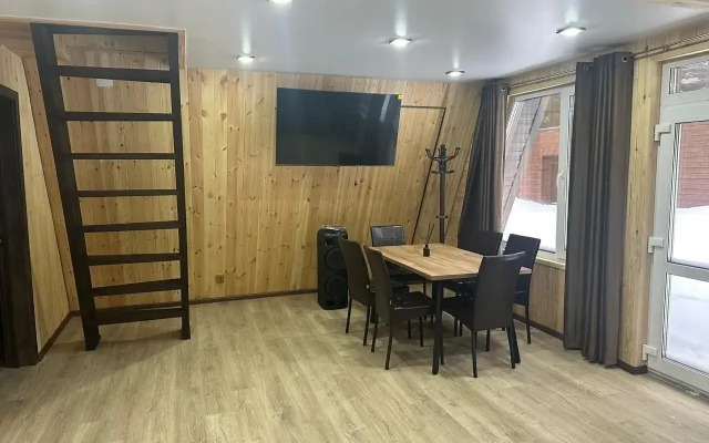 Частный дом A-frame большой