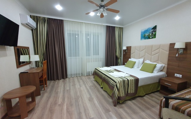 Апартаменты на 5 этаже Репина 1