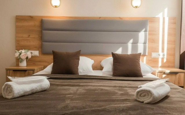 Отель Менуа