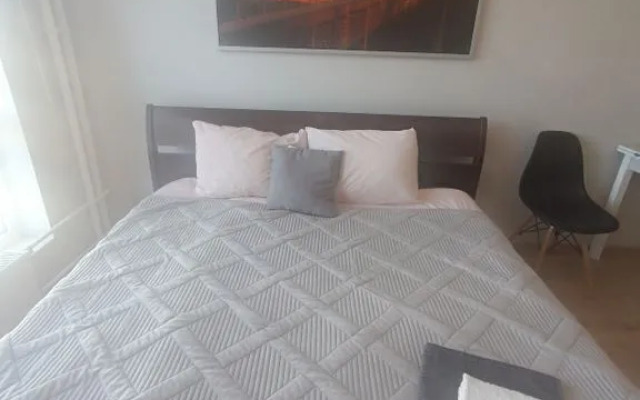 Start 2400 Apartments