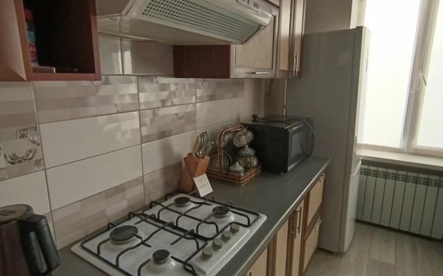 Dvuhkomnatanaya s Dvumya Lodzhiyami Flat