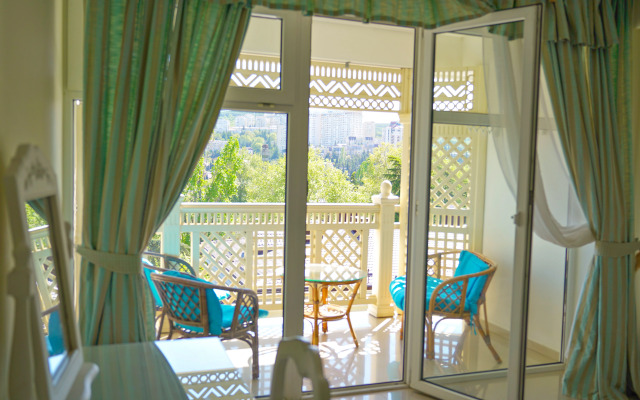 Bon Maison  Boutique Hotel