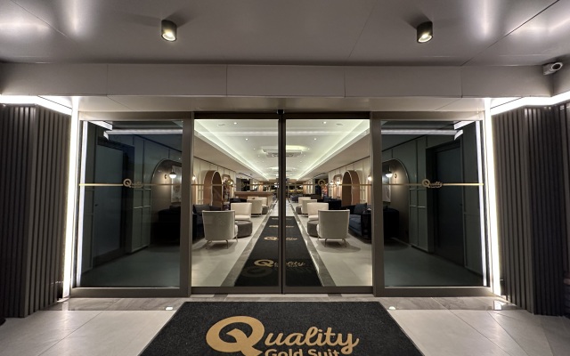 Отель Quality Gold Suite