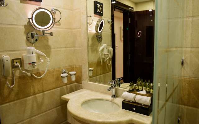 Отель Garden Plaza