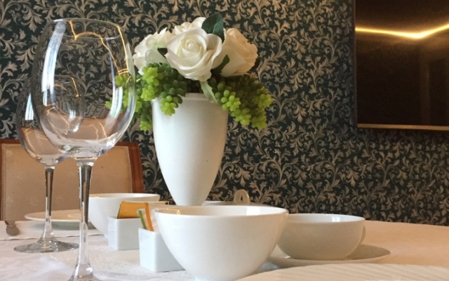 Crystal Luxe Hotel