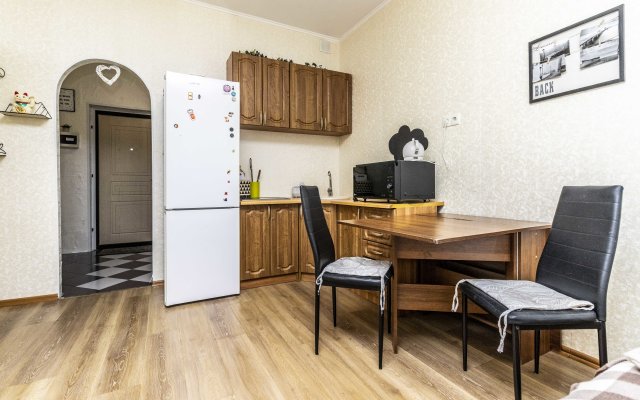 Divan-krovat nedaleko ot ZHD vokzala Apartments