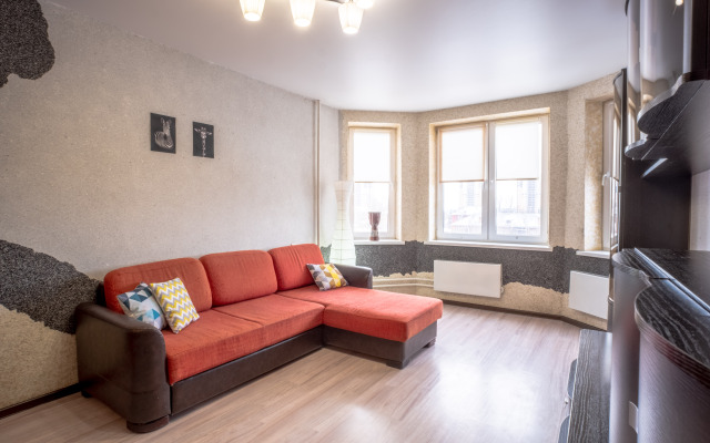 Квартира большая двухкомнатная в отличном районе