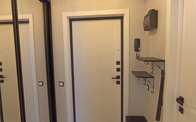 Dizaynerskaya Kvartira S Vidom Na Chernoye More Flat