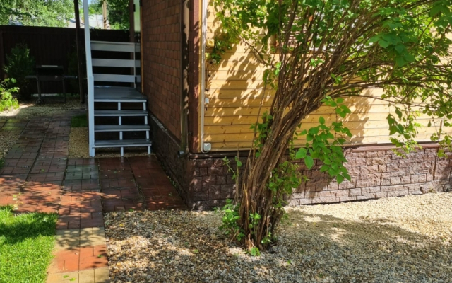 Частный дом Уютный дом с иллюминацией и зоной отдыха