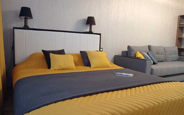 S Novym Remontom Na Revolutsionnoy 101V Ot Gornitsy Apartment