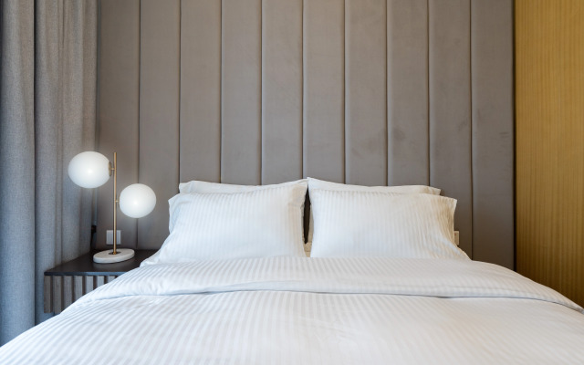 Apartment Keyrock Living: Exclusive Luxury at Aykon Tower