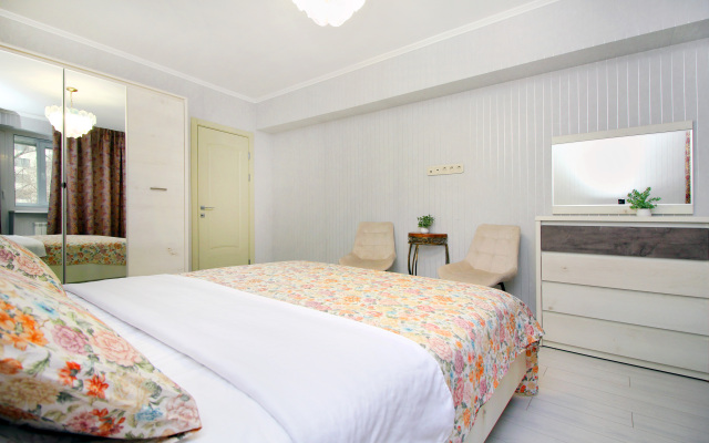 Апартаменты Travels Шикарная Квартира в Центре