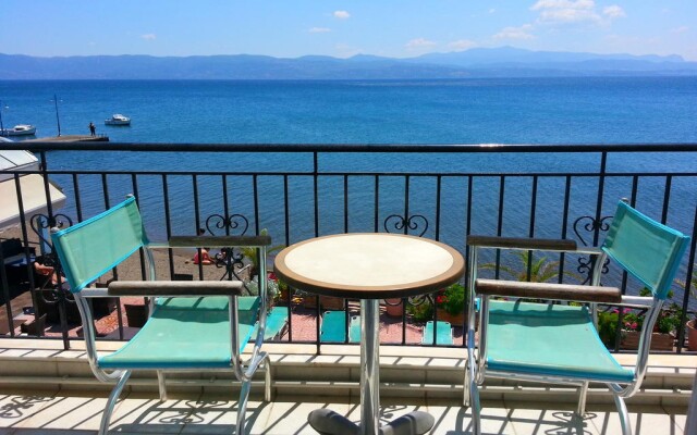 Artemis Hotel