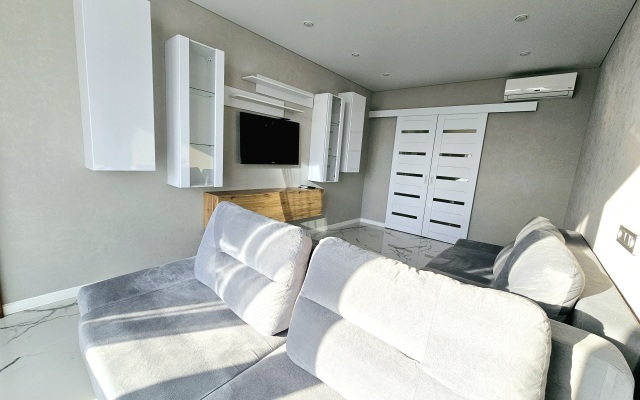 Bolshaya 2kh komnatnaya Flat