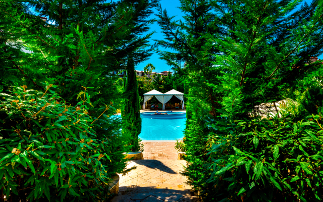 Esteban Apart-Hotel