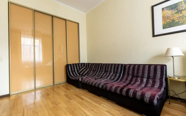 Апартаменты БонАпарт 2-х комнатные на Кутузовском 26