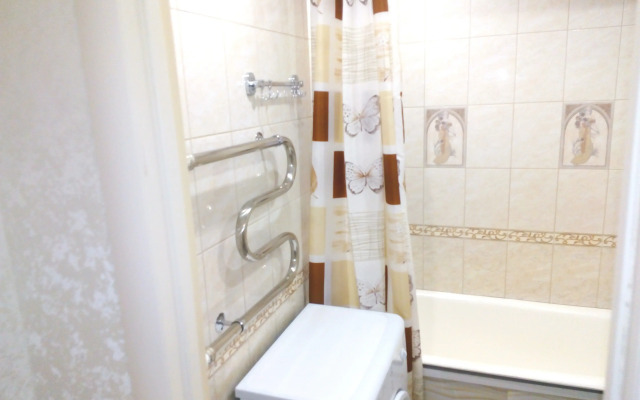 Dvukhkomnatnaya Prospekt Komsomolskij 15 Flat