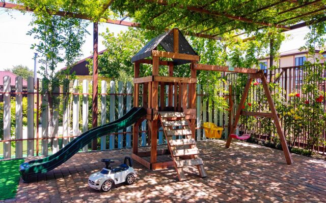 Anapa LOFT Inn Guest House