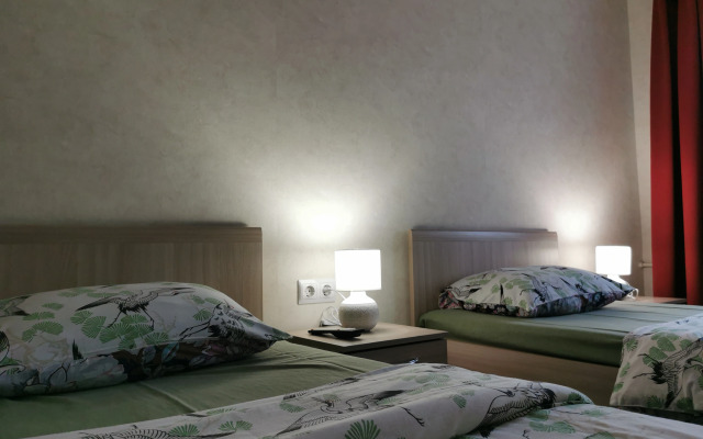 V Tsentre U Pogankinykh  I Menshikovykh Palat Flat