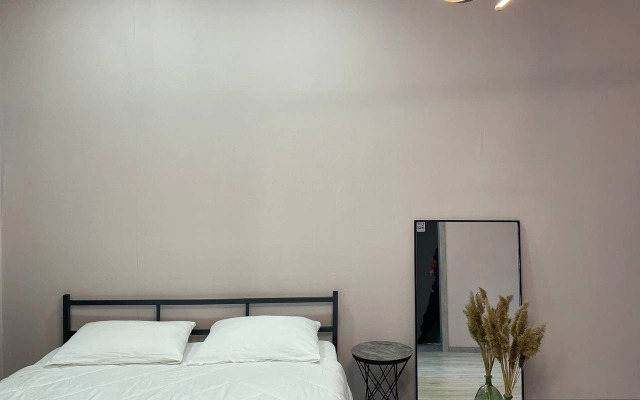 Komarova VIP Flat