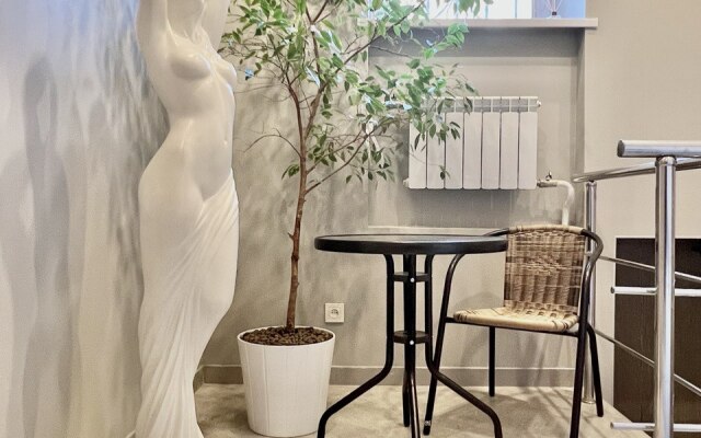 Апартаменты Дизайнерская студия в центре Москвы