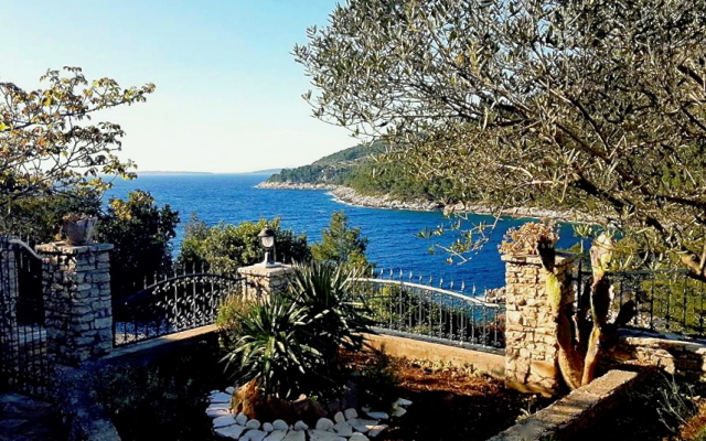 Stone House Poplat Villa