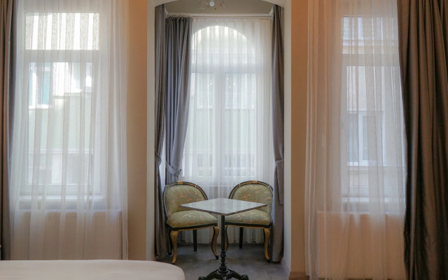 Отель Arach Harbiye