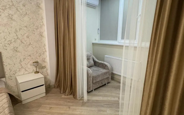 Ryadom S Aeroportom Flat