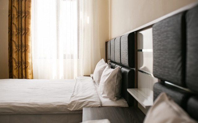 37B Apartments