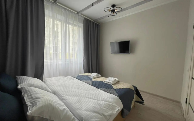 Otlichny Den 2 Komn. U Almaza Flat