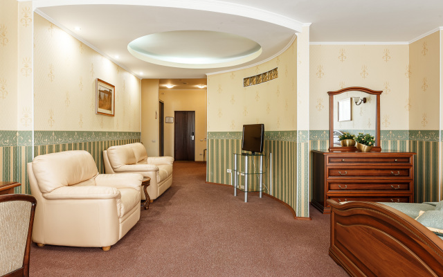 Almaz Hotel