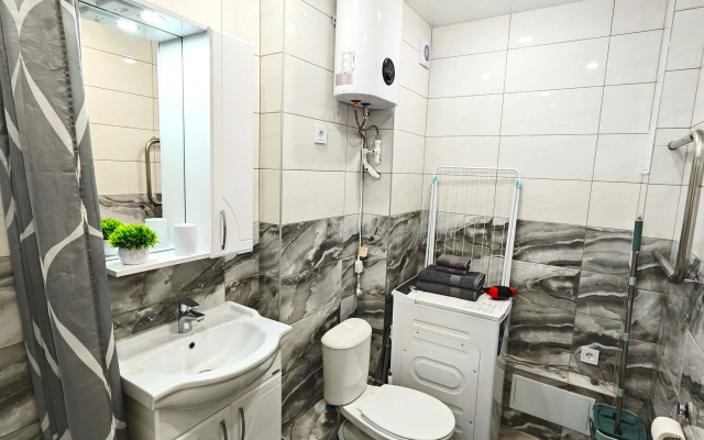 Odnushka U Metro Kozyya Sloboda Apartments