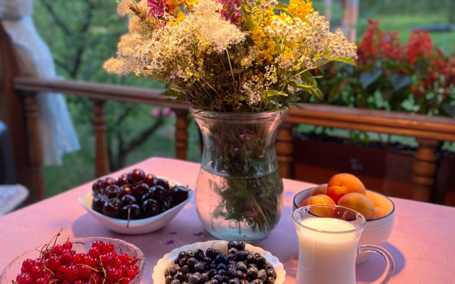 Частный дом Дом у реки в английском стиле
