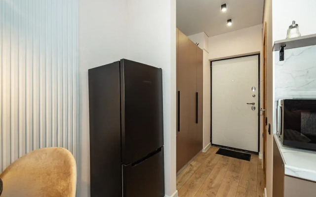 Studiya Lenina 46 Na 15 Etazhe (639) Flat