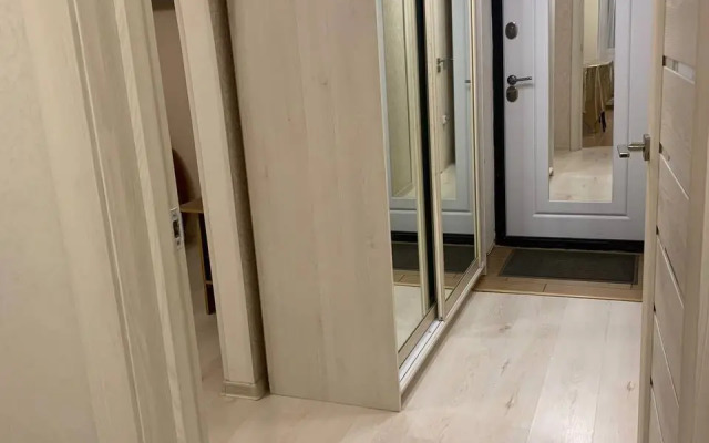Na Chernikovskoy 18 Flat