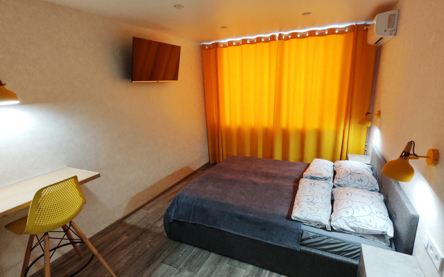 Апартаменты Жёлтая студия у метро Суконная слобода