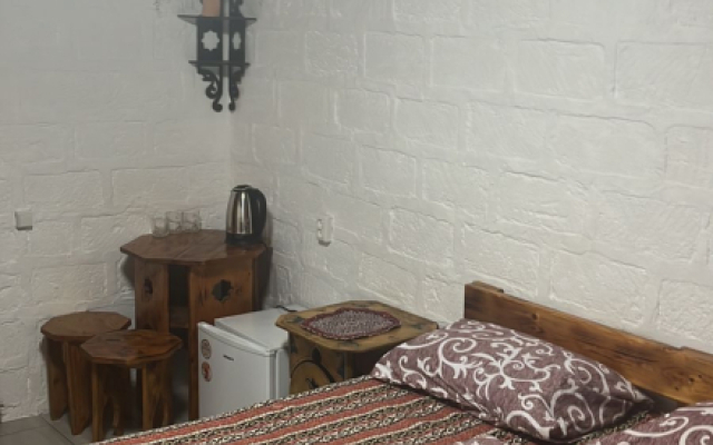 Eski-Yurt Guest House