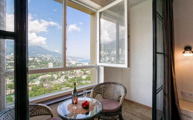 Yalta Almaz Apartments 11