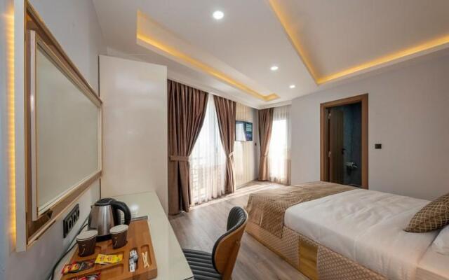 Luxury Airport Hotel by Zazzoni